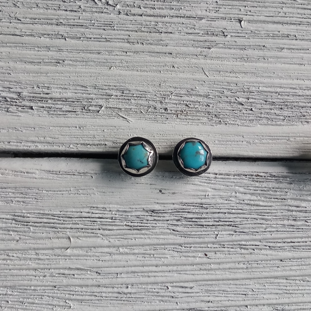 Turquoise stud earrings - Picture 8 of 10